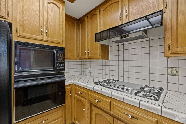 2065 Jenkins Road, Bakersfield, CA 93314