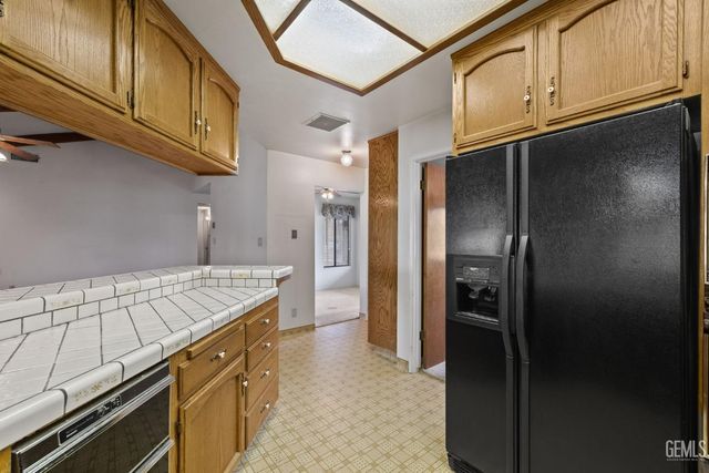 2065 Jenkins Road, Bakersfield, CA 93314