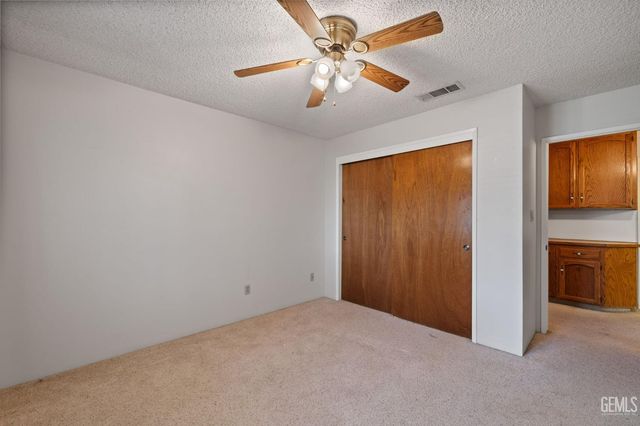 2065 Jenkins Road, Bakersfield, CA 93314