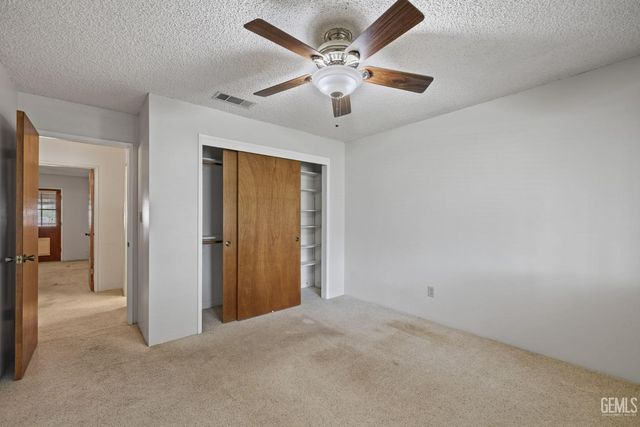 2065 Jenkins Road, Bakersfield, CA 93314