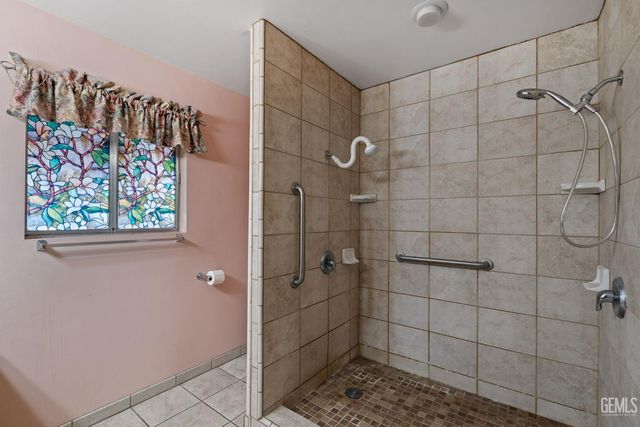 2065 Jenkins Road, Bakersfield, CA 93314