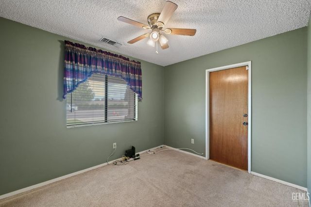 2065 Jenkins Road, Bakersfield, CA 93314