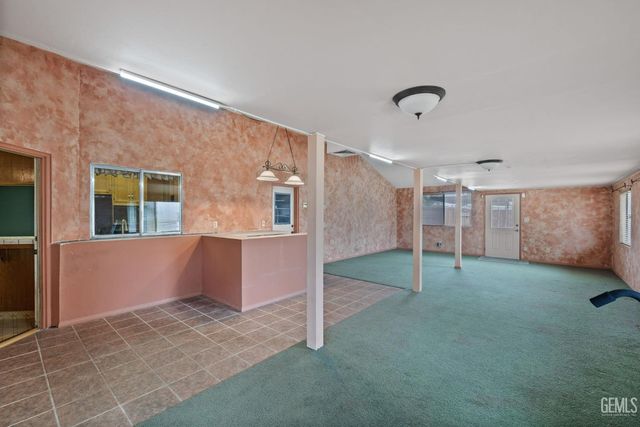 2065 Jenkins Road, Bakersfield, CA 93314