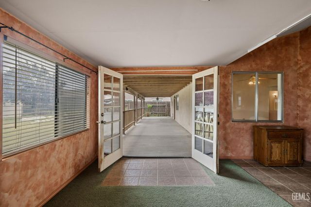 2065 Jenkins Road, Bakersfield, CA 93314