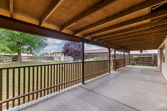 2065 Jenkins Road, Bakersfield, CA 93314