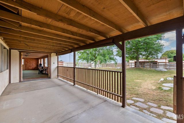 2065 Jenkins Road, Bakersfield, CA 93314