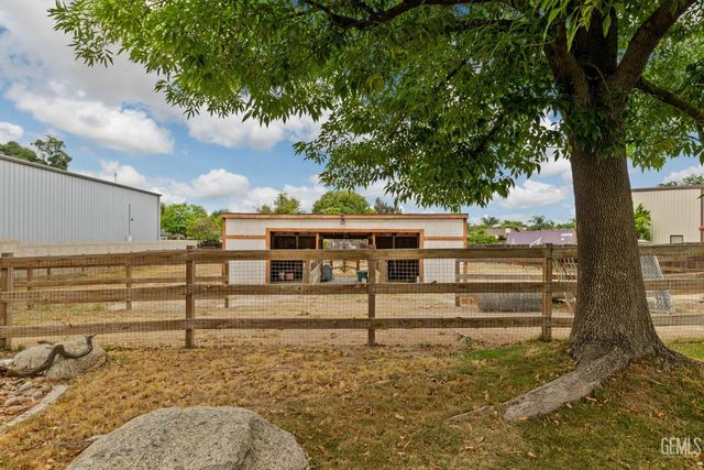 2065 Jenkins Road, Bakersfield, CA 93314