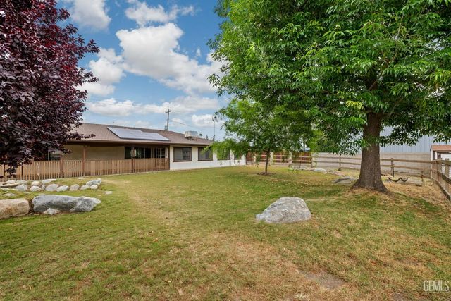 2065 Jenkins Road, Bakersfield, CA 93314