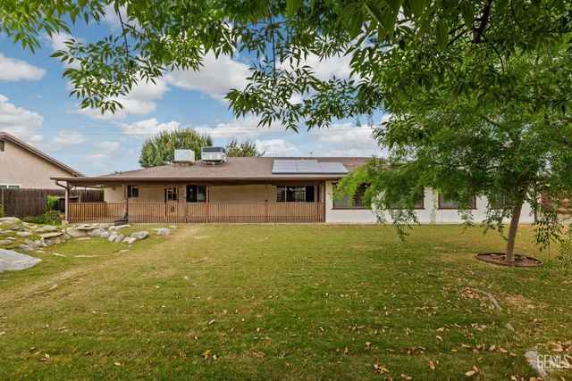 2065 Jenkins Road, Bakersfield, CA 93314