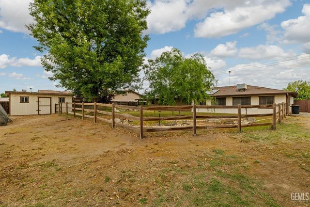 2065 Jenkins Road, Bakersfield, CA 93314