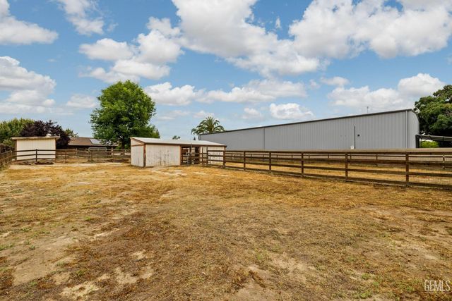 2065 Jenkins Road, Bakersfield, CA 93314