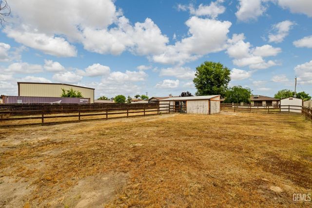 2065 Jenkins Road, Bakersfield, CA 93314