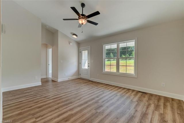 156 Lee Road, Reidsville, NC 27320