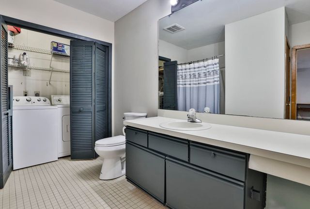 5 Tsienneto Rd Unit 194, Derry, NH 03038