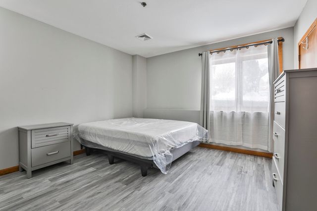 5 Tsienneto Rd Unit 194, Derry, NH 03038