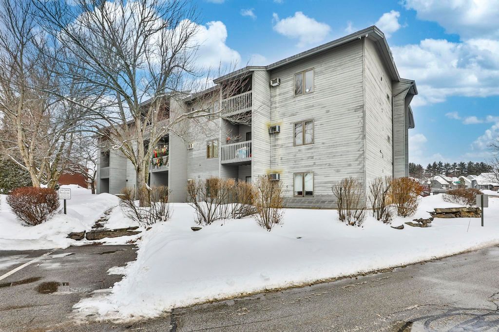 5 Tsienneto Rd Unit 194, Derry, NH 03038