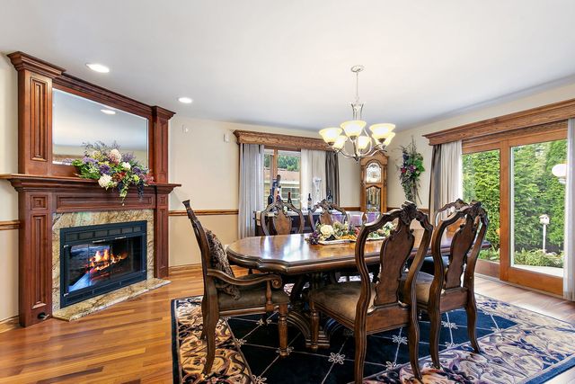 1021 Pheasant Trail, Carol Stream, IL 60188