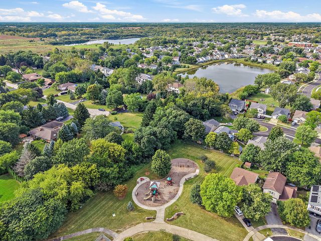 1021 Pheasant Trail, Carol Stream, IL 60188