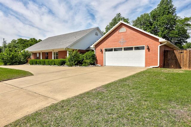 502 Pool Lane, Shawnee, OK 74801