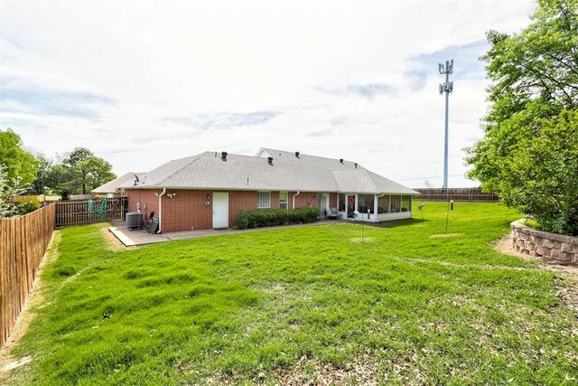 502 Pool Lane, Shawnee, OK 74801