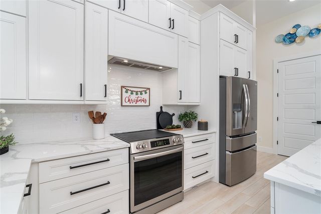 2440 CLIFF STREET, North Port, FL 34286