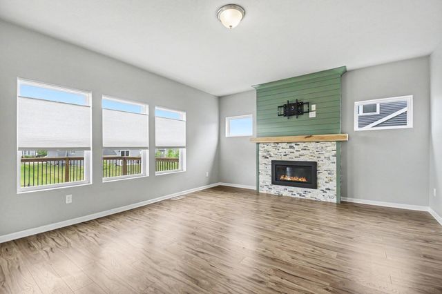 6677 Dutton Trail Drive SE, Caledonia, MI 49316