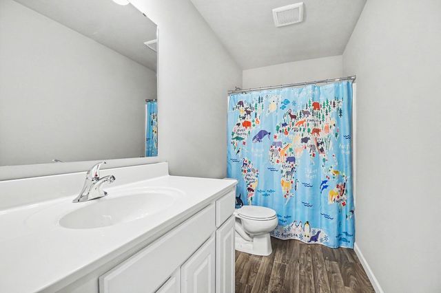 6677 Dutton Trail Drive SE, Caledonia, MI 49316
