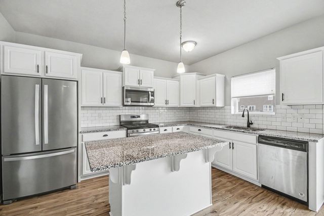 6677 Dutton Trail Drive SE, Caledonia, MI 49316