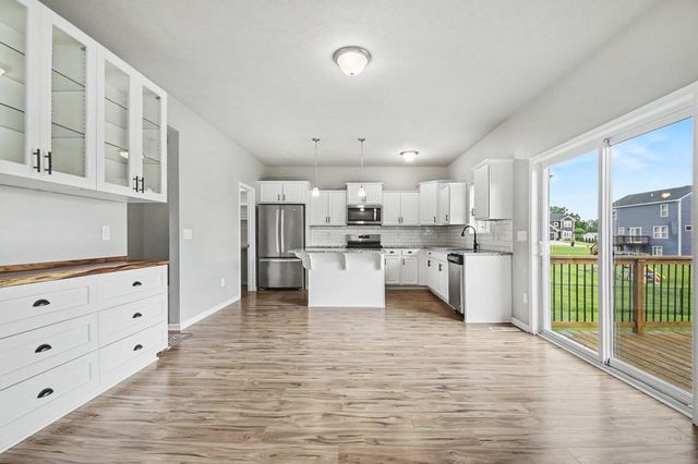 6677 Dutton Trail Drive SE, Caledonia, MI 49316