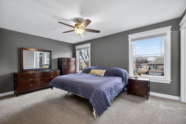 810 W Pine Street, Eldridge, IA 52748