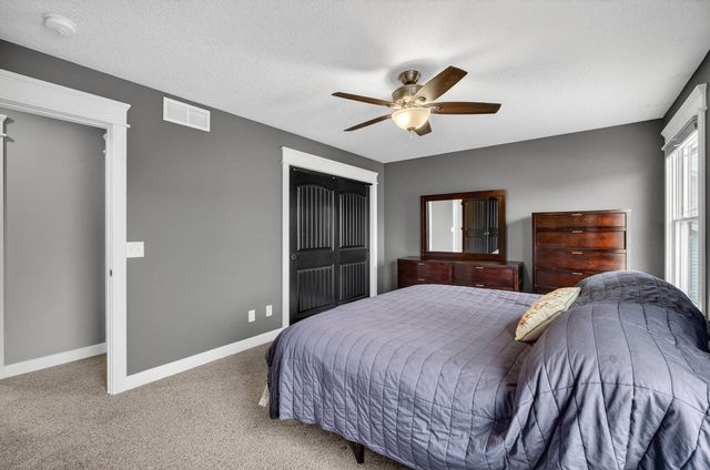 810 W Pine Street, Eldridge, IA 52748