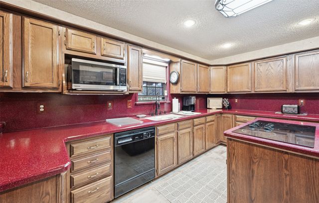 4914 Nancy Lane, Mansfield, TX 76063