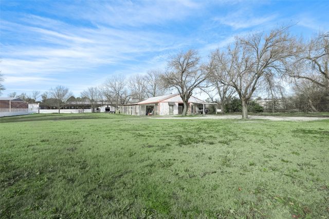 4914 Nancy Lane, Mansfield, TX 76063