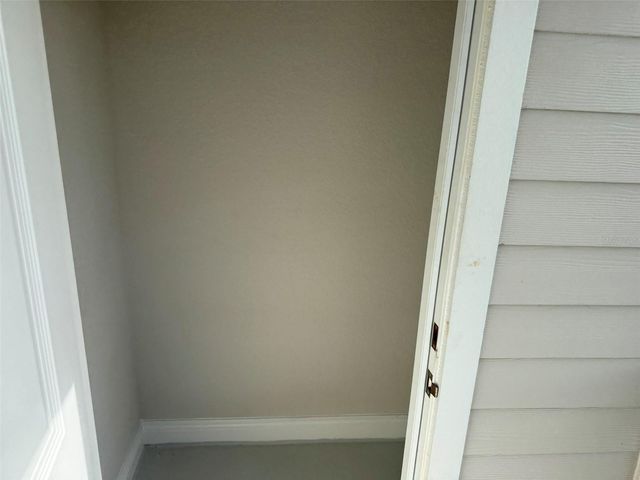 2420 ANN ROU ROAD 201, Tavares, FL 32778