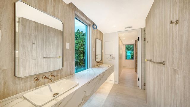 6603 GULFSIDE ROAD, Longboat Key, FL 34228