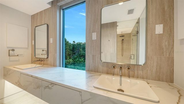6603 GULFSIDE ROAD, Longboat Key, FL 34228