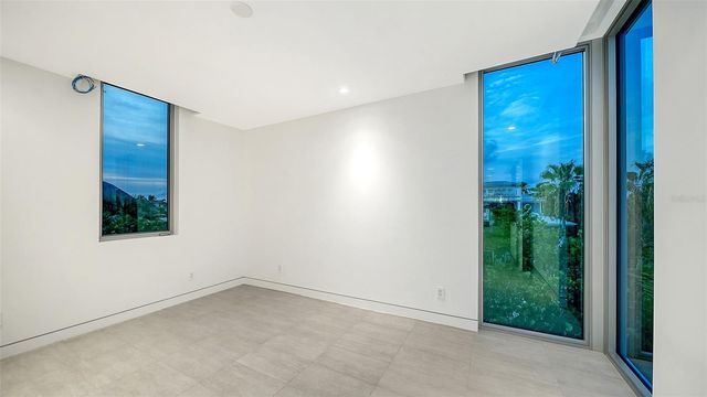 6603 GULFSIDE ROAD, Longboat Key, FL 34228