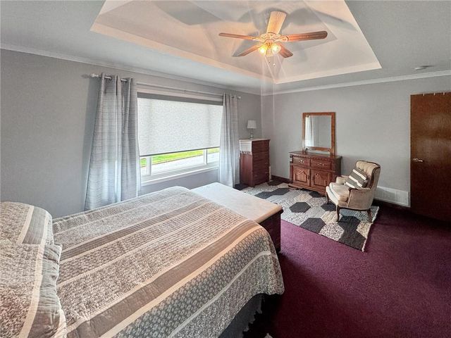 100 W 12th Street, Higginsville, MO 64037