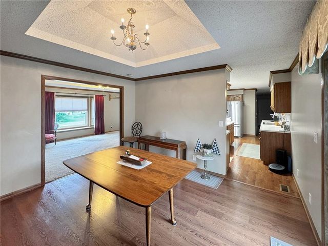 100 W 12th Street, Higginsville, MO 64037