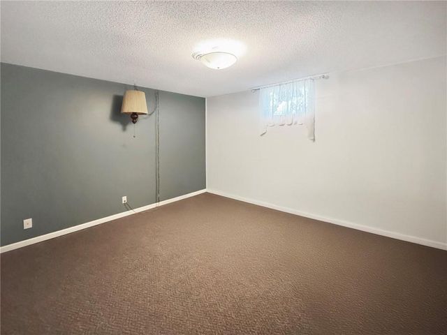 100 W 12th Street, Higginsville, MO 64037