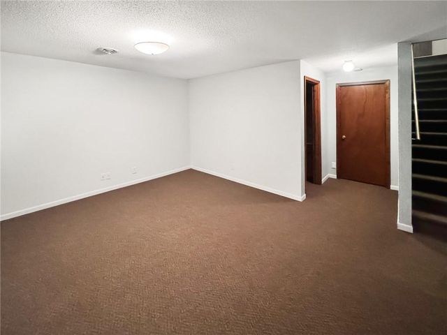 100 W 12th Street, Higginsville, MO 64037