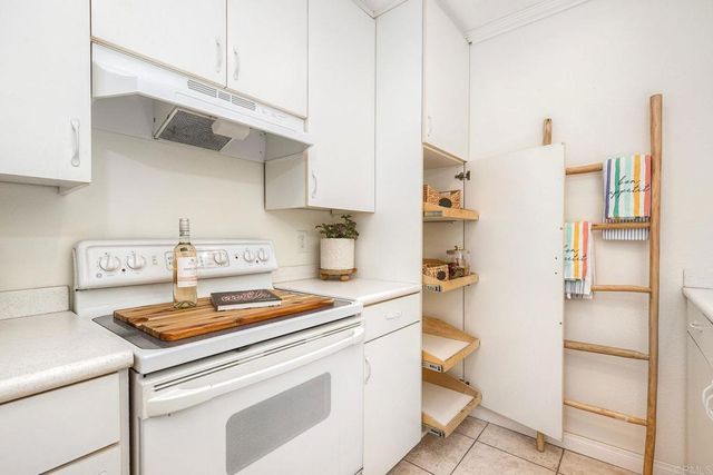 3852 Basilone 2, San Diego, CA 92110