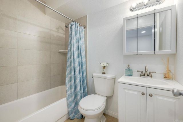 3852 Basilone 2, San Diego, CA 92110