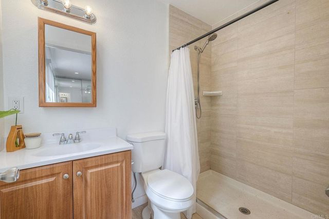 3852 Basilone 2, San Diego, CA 92110