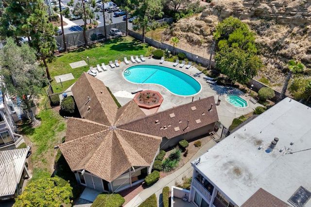 3852 Basilone 2, San Diego, CA 92110