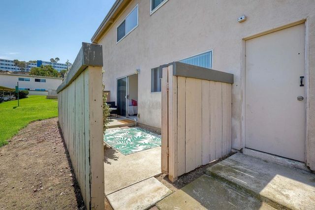 3852 Basilone 2, San Diego, CA 92110