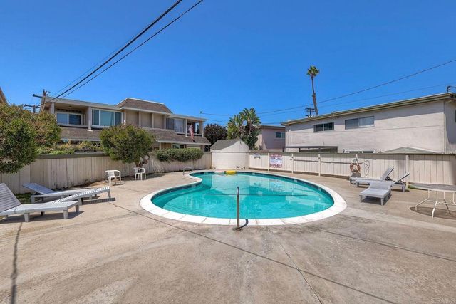 3852 Basilone 2, San Diego, CA 92110