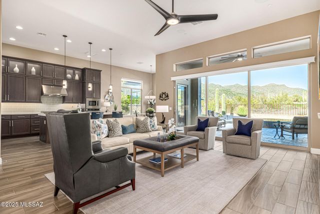 6380 W Quiet Night Drive, Marana, AZ 85658