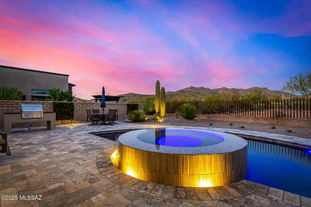 6380 W Quiet Night Drive, Marana, AZ 85658