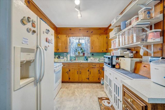 378 Archway RD, Blue Ridge, VA 24064